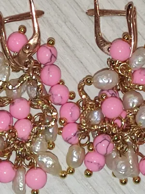 Нежные серьги-каскад с турквенитом (говлитом) и речным жемчугом. — Всё имеет Душу: Авторские вещи с настроением